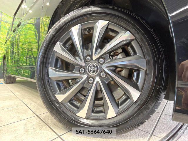 Toyota VOXY HYBRID 2022-08 6791761-13