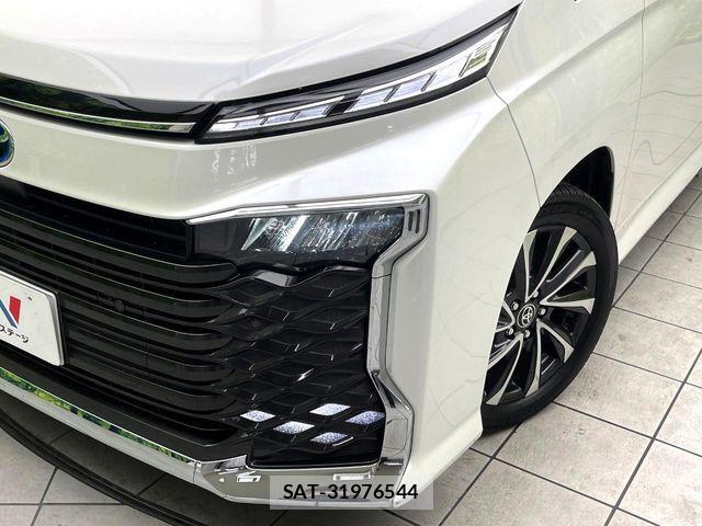 Toyota VOXY HYBRID 2024-01 6791751-12