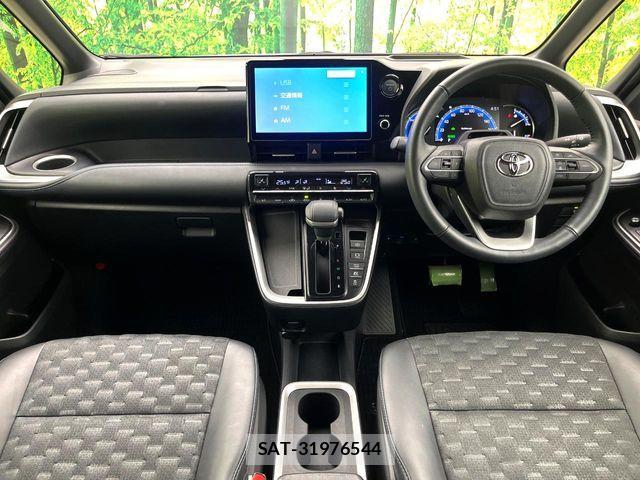 Toyota VOXY HYBRID 2024-01 6791751-1