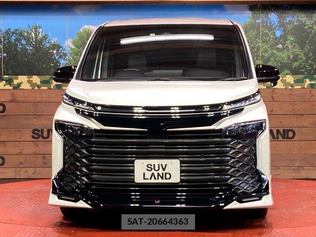 Toyota VOXY HYBRID 2023-04 6791753-13