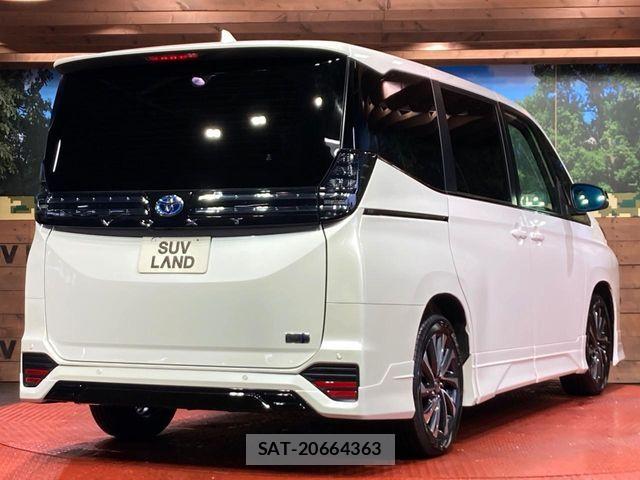 Toyota VOXY HYBRID 2023-04 6791753-16