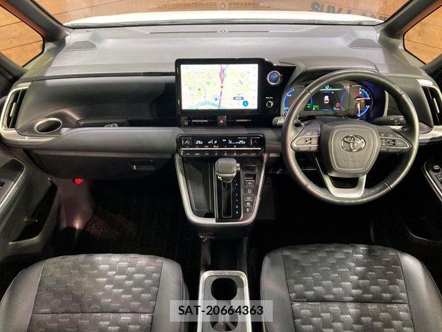 Toyota VOXY HYBRID 2023-04 6791753-1