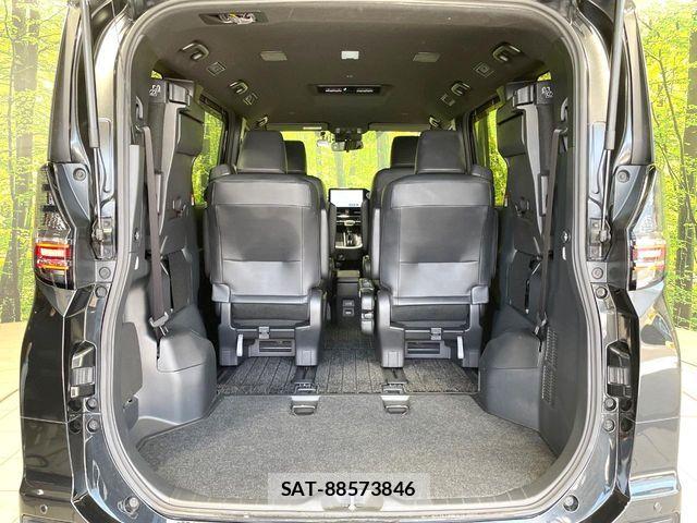 Toyota VOXY HYBRID 2022-03 6791771-10