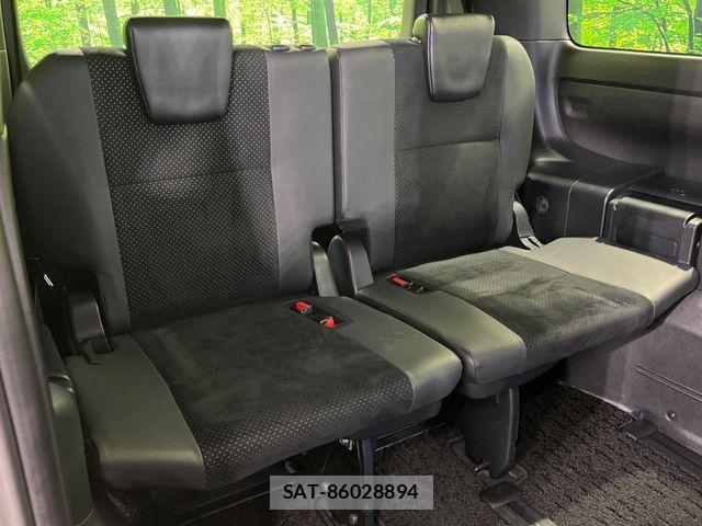 Toyota VOXY HYBRID 2021-02 6791780-9