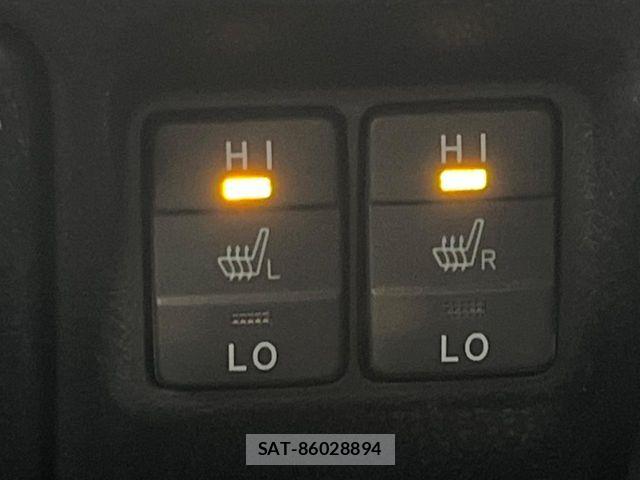 Toyota VOXY HYBRID 2021-02 6791780-6