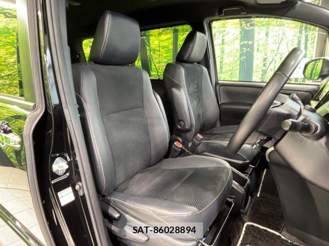 Toyota VOXY HYBRID 2021-02 6791780-7