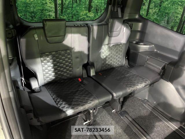 Toyota VOXY HYBRID 2025-01 6791742-9
