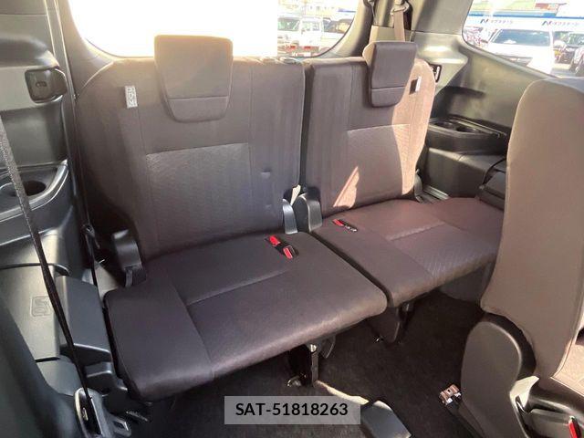 Toyota VOXY HYBRID 2023-02 6791770-10