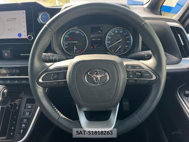 Toyota VOXY HYBRID 2023-02 6791770-12