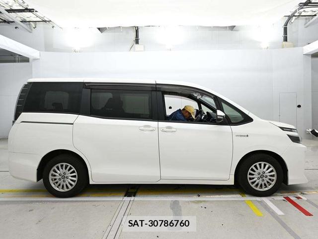 Toyota VOXY HYBRID 2014 6789013-5