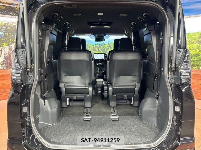 Toyota VOXY HYBRID 2023-08 6791745-10
