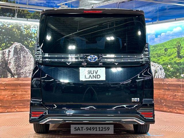 Toyota VOXY HYBRID 2023-08 6791745-15