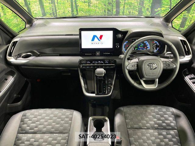 Toyota VOXY HYBRID 2025-04 6791749-1