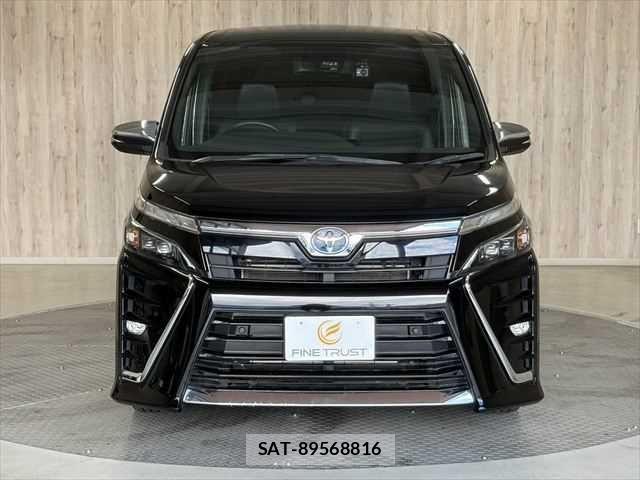 Toyota VOXY HYBRID 2021-06 6791782-15