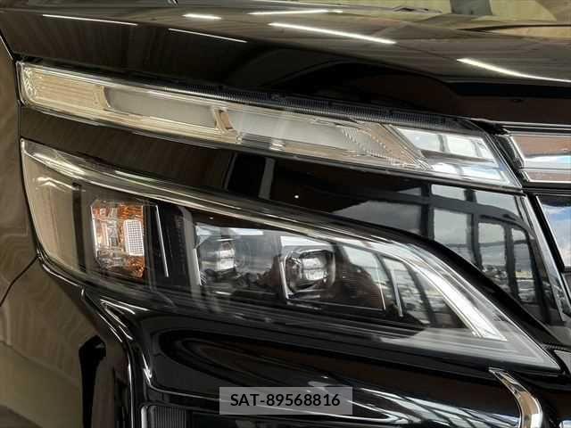 Toyota VOXY HYBRID 2021-06 6791782-22