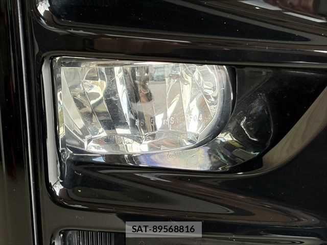 Toyota VOXY HYBRID 2021-06 6791782-24