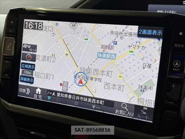 Toyota VOXY HYBRID 2021-06 6791782-3