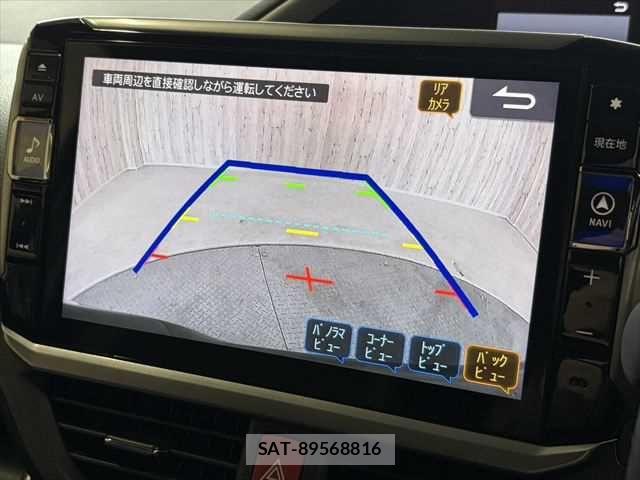 Toyota VOXY HYBRID 2021-06 6791782-4