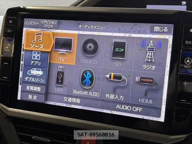 Toyota VOXY HYBRID 2021-06 6791782-5