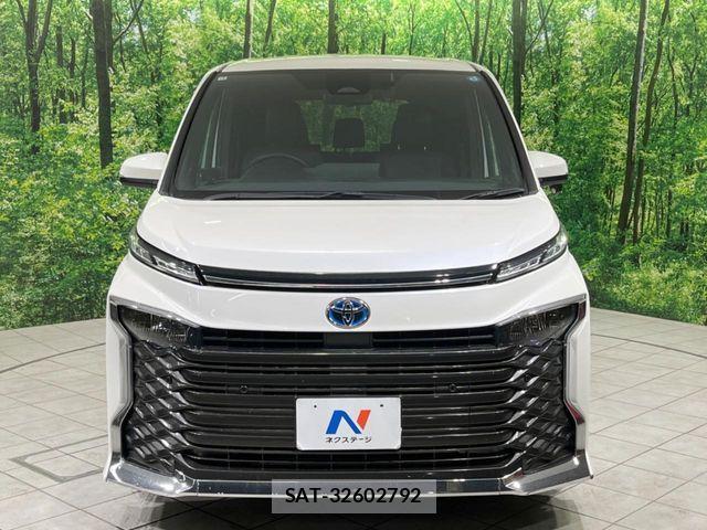 Toyota VOXY HYBRID 2023-02 6791752-14