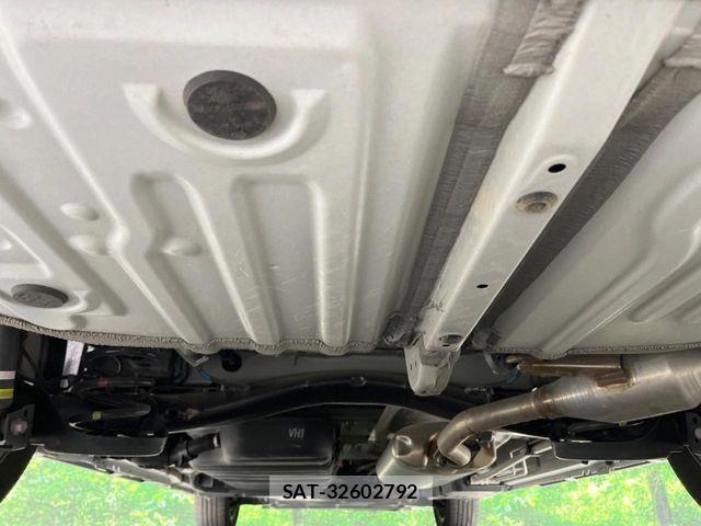 Toyota VOXY HYBRID 2023-02 6791752-19