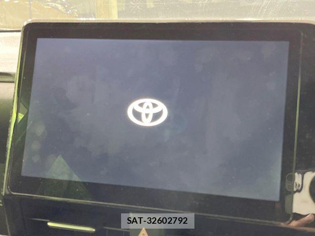 Toyota VOXY HYBRID 2023-02 6791752-3