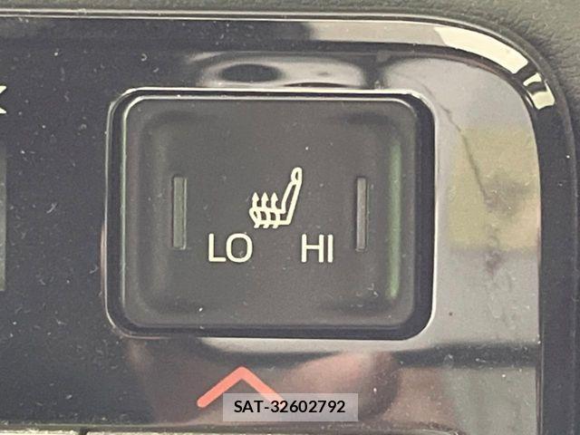 Toyota VOXY HYBRID 2023-02 6791752-7