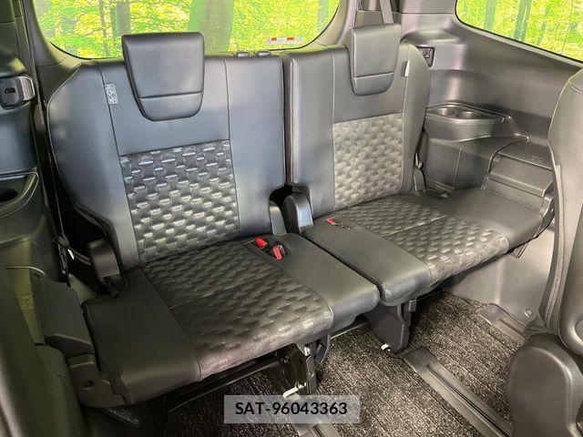 Toyota VOXY HYBRID 2023-06 6791765-9