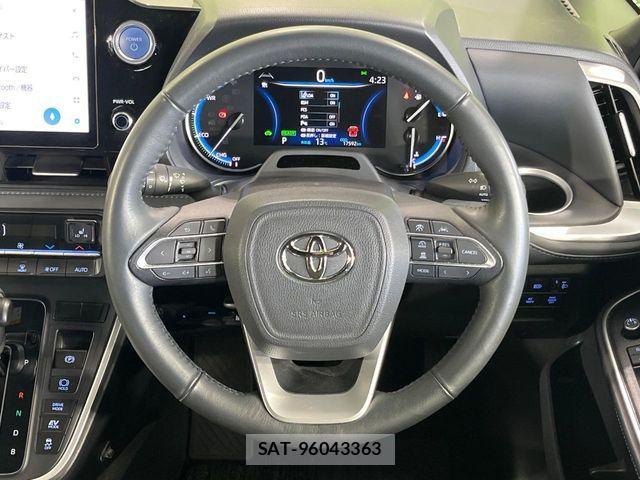 Toyota VOXY HYBRID 2023-06 6791765-11