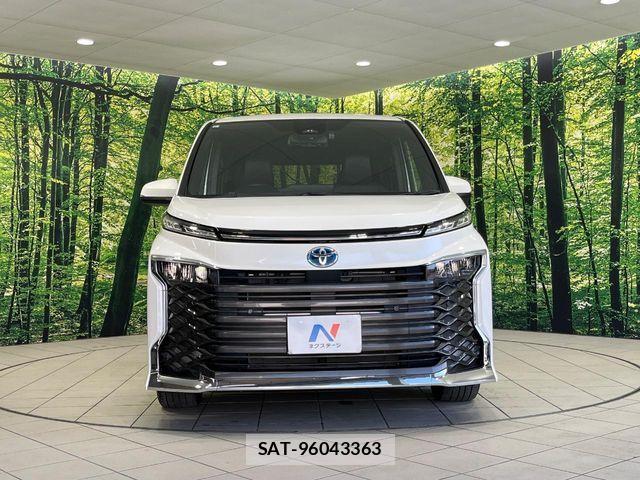 Toyota VOXY HYBRID 2023-06 6791765-14