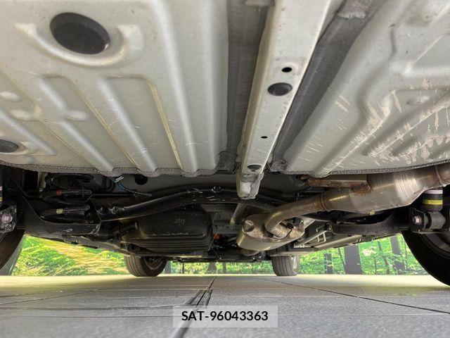 Toyota VOXY HYBRID 2023-06 6791765-19