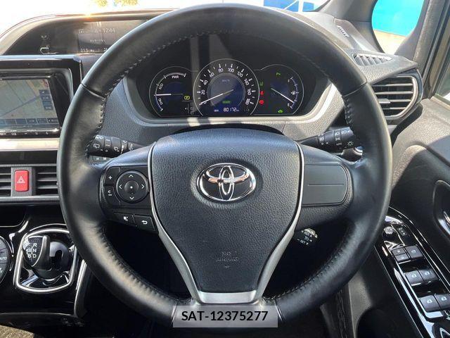Toyota VOXY HYBRID 2020-03 6791786-12
