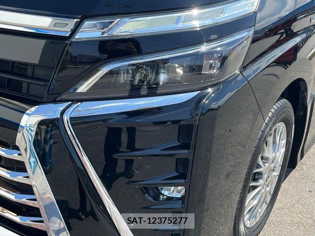 Toyota VOXY HYBRID 2020-03 6791786-14