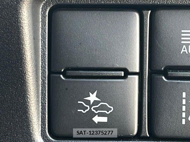 Toyota VOXY HYBRID 2020-03 6791786-6