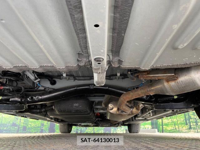 Toyota VOXY HYBRID 2023-06 6791763-19