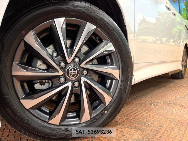Toyota VOXY HYBRID 2026-04 6817966-12