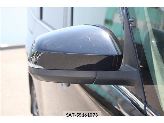 Toyota VOXY HYBRID 2023-06 6817997-16