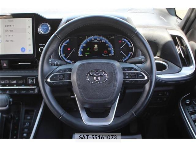Toyota VOXY HYBRID 2023-06 6817997-22