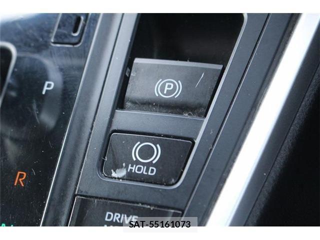 Toyota VOXY HYBRID 2023-06 6817997-24