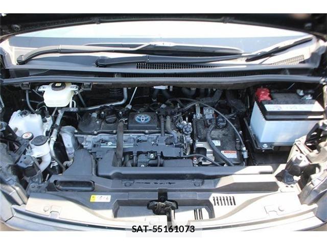 Toyota VOXY HYBRID 2023-06 6817997-29
