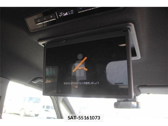 Toyota VOXY HYBRID 2023-06 6817997-3