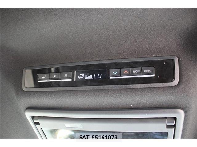 Toyota VOXY HYBRID 2023-06 6817997-6