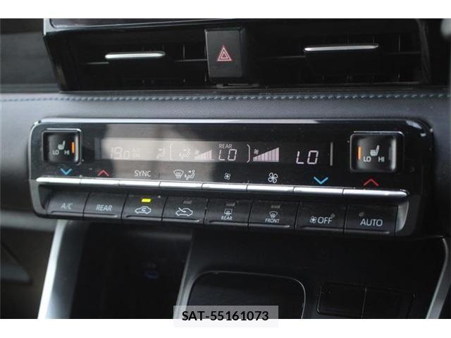 Toyota VOXY HYBRID 2023-06 6817997-7