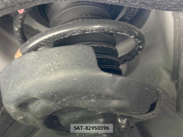 Toyota VOXY HYBRID 2024-03 6817970-19
