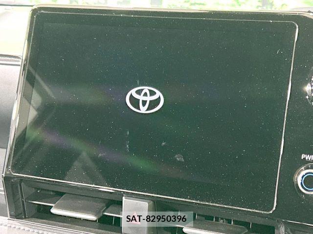 Toyota VOXY HYBRID 2024-03 6817970-2