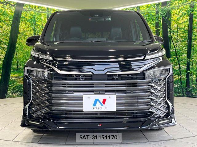 Toyota VOXY HYBRID 2023-08 6817980-14
