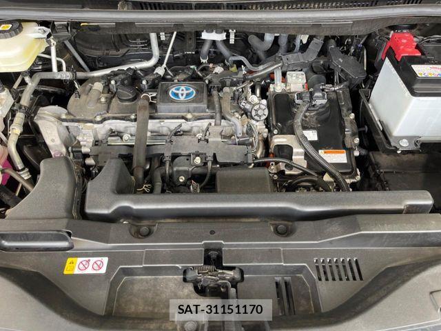 Toyota VOXY HYBRID 2023-08 6817980-17