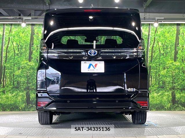 Toyota VOXY HYBRID 2023-09 6817979-14