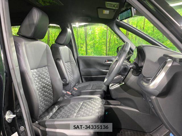 Toyota VOXY HYBRID 2023-09 6817979-7