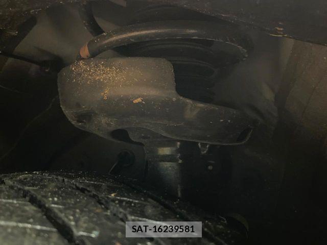 Toyota VOXY HYBRID 2023-09 6817972-19